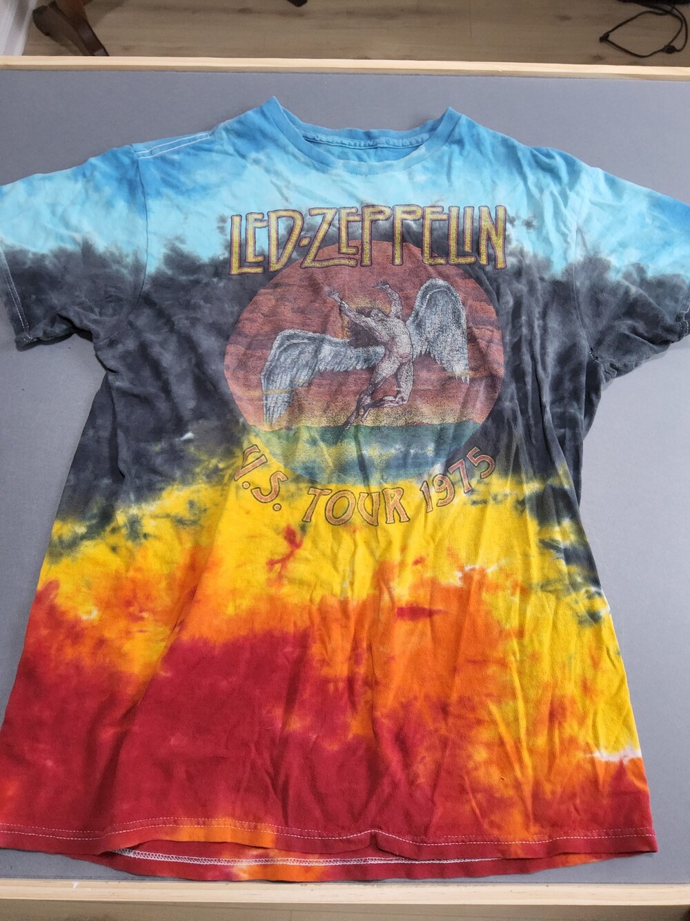 Led Zeppelin U.S. Tour 1975 Tie Dye T-shirt Vintage Good Condition Medium